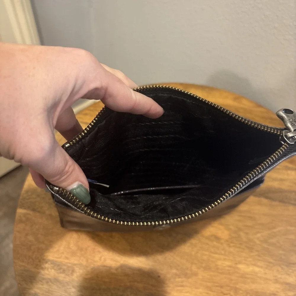 Simply Vera Wang Fold over Magnetic Handbag/Clutch/Wallet~Gunmetal‎ Gray~EUC